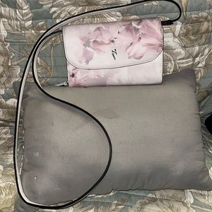 Vera Wang gorgeous colors Crossbody Bag